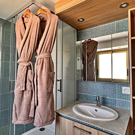 Le Baie Des Anges Rooftop Apartment *